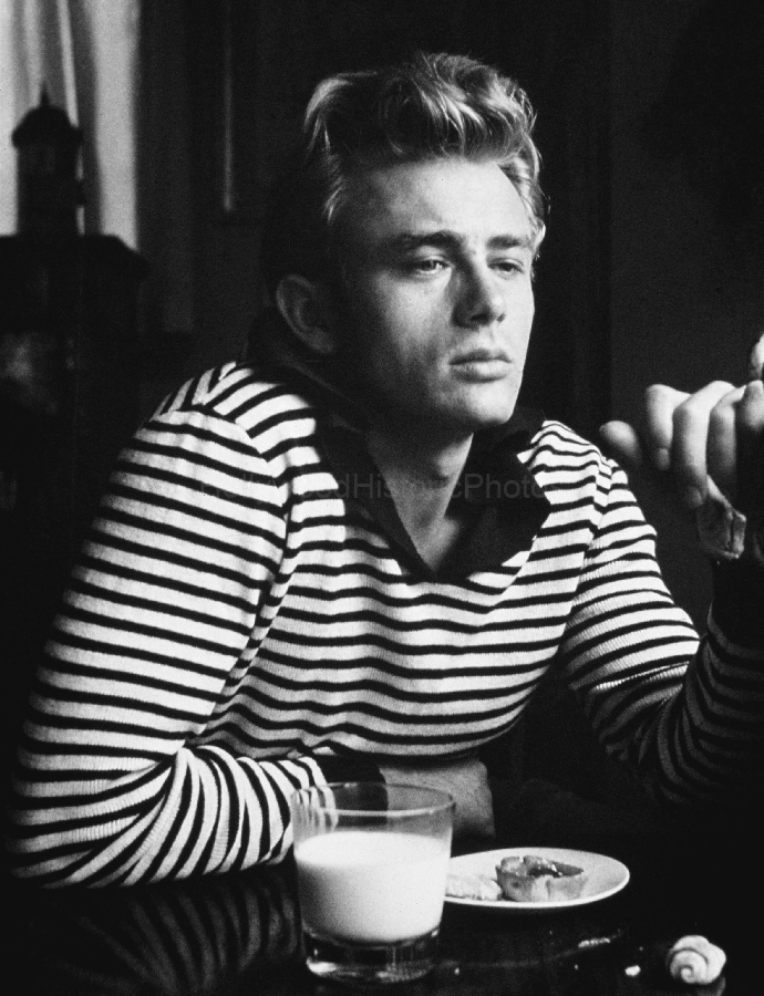 James Dean 1954 WM.jpg